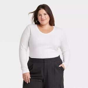 Ribbed Long Sleeve Crewneck T-Shirt